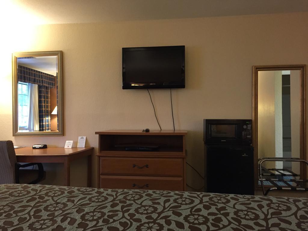 Days Inn By Wyndham New Braunfels Camera foto