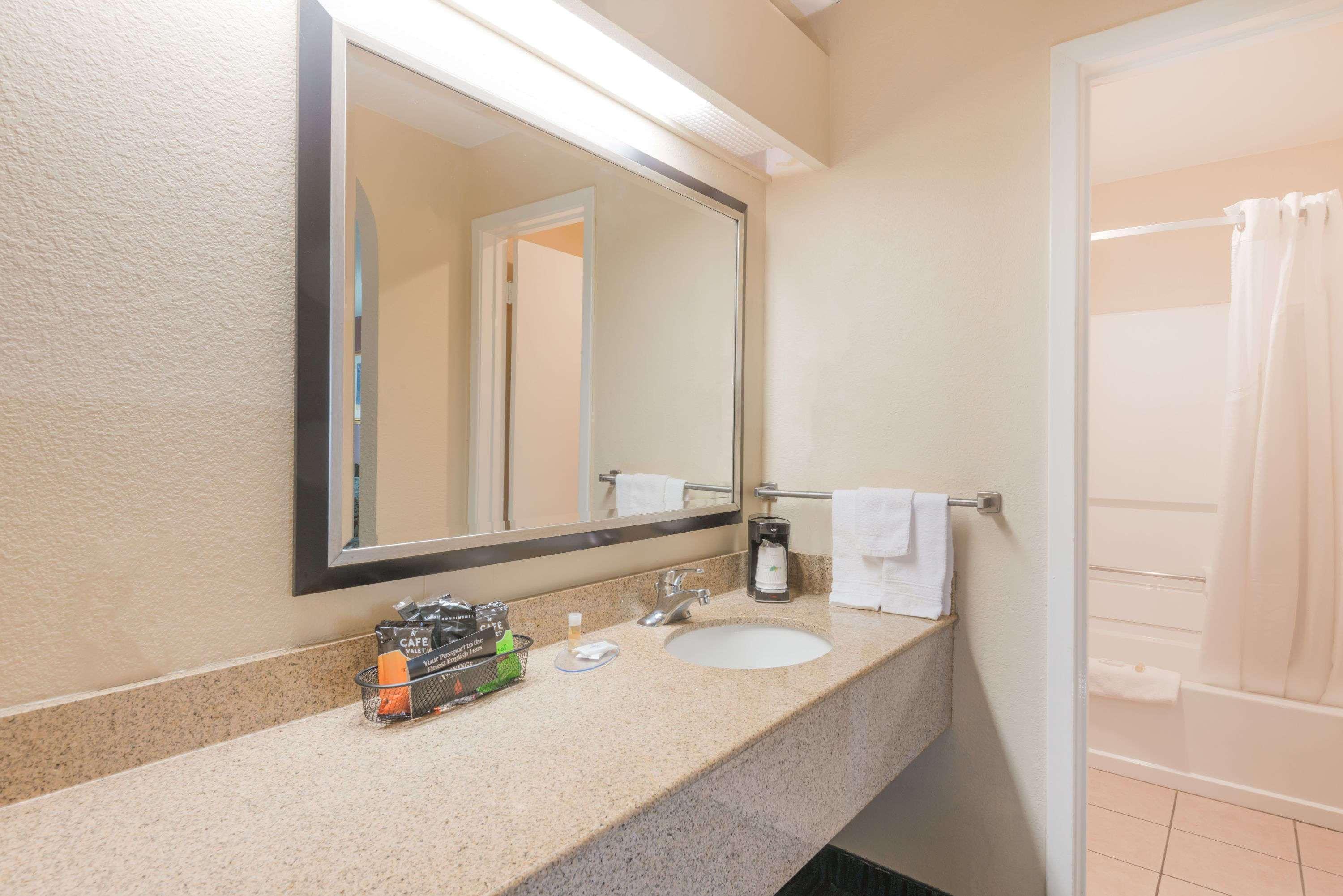 Days Inn By Wyndham New Braunfels Esterno foto
