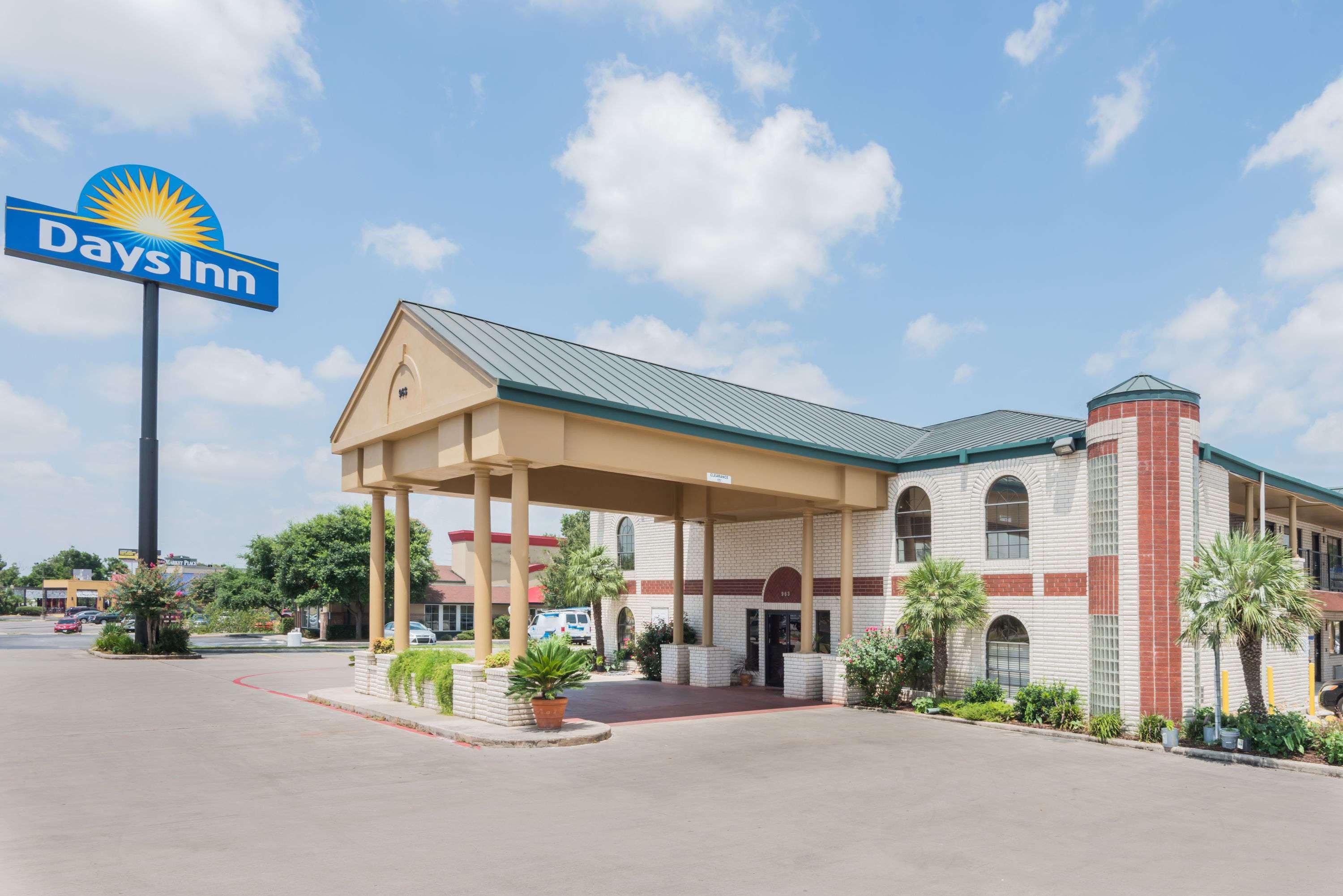 Days Inn By Wyndham New Braunfels Esterno foto