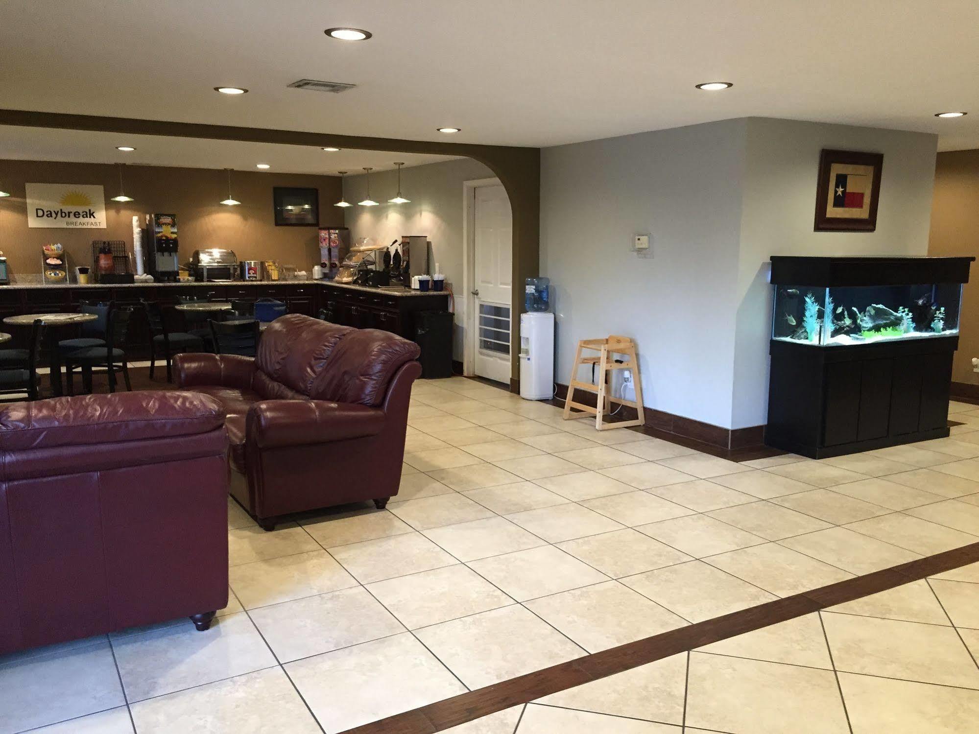 Days Inn By Wyndham New Braunfels Esterno foto